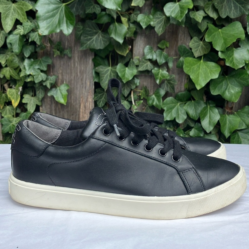 Sam Edelman Ethyl Black and White Sneakers size 9 leather shoes tennis casual